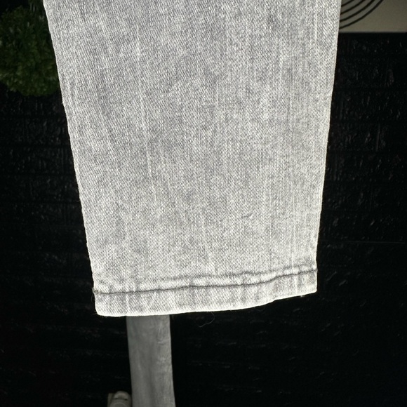 Banana Republic Gray Skinny Jeans - Picture 4 of 5